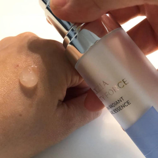 Axxzia Beauty Force Skin Radiant Pearl Essence Antiaging Serum 30mL