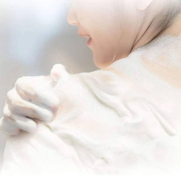 Dove Premium Moisture Care Foaming Body Wash 470g