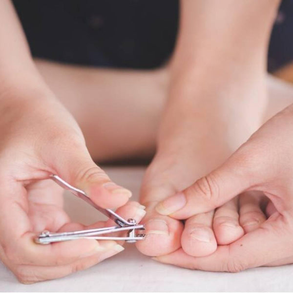 Feather Straight-Edge Toenail Clipper Angled Nail Clippers