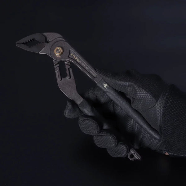 Fujiya Kurokin Lightweight ROHS Water Pump Pliers 200mm 130-200-BG