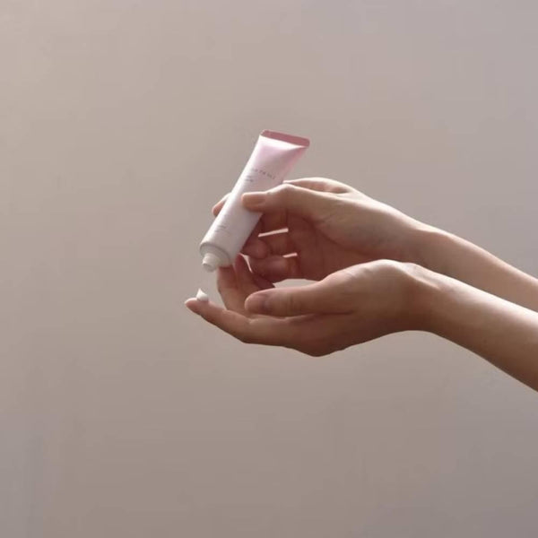 Hana To Mi Hand Cream Baika Sweet Floral Lavender x Rose 40g