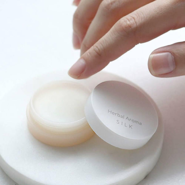 Kinuya Multi-Purpose Moisturizing Silk Balm With Essential Oils 8.5g