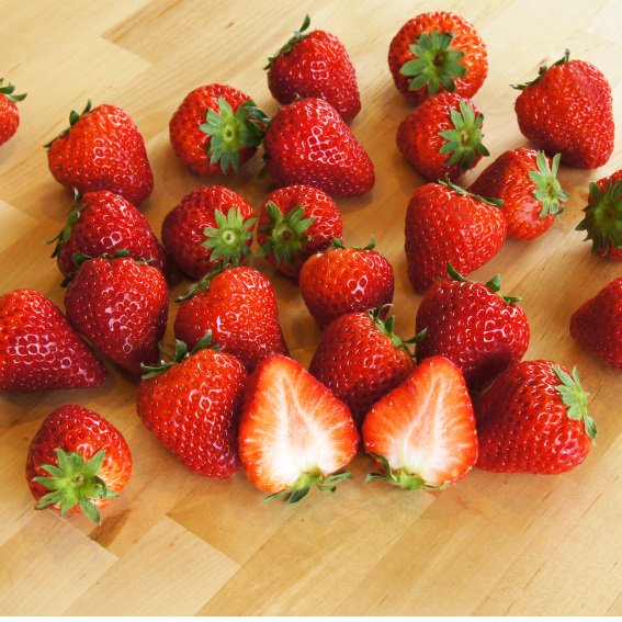 Marushige Migaki Strawberry Premium Drinking Vinegar 500ml