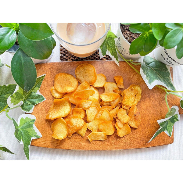 UHA Mikakuto Osatsu Doki Satsumaimo Sweet Potato Chips 65g