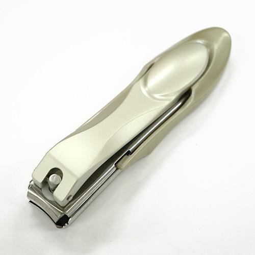 Feather-Tokusen-Premium-Japanese-Nail-Clipper-Small-Size-4-2024-08-14T05:07:22.960Z.jpg