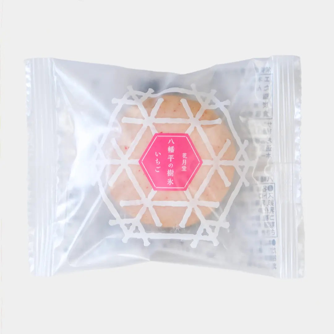 Hachimantai Juhyo Strawberry Chocolate Individual Marshmallow Cake
