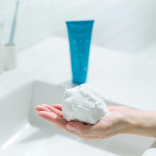 Hakutsuru Moisturizing Japanese Sake Lees & Mud Face Wash 100g