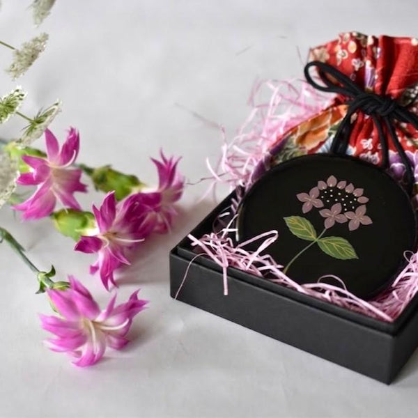 Isuke Compact Hand Mirror Hydrangea Pattern Lacquer Mirror With Bag