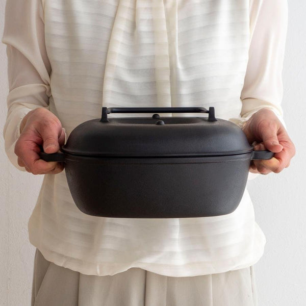 Iwachu-Cast-Iron-Yakiimo-Baked-Sweet-Potato-Pot-With-Lid-31cm-4-2024-05-28T07:32:09.030Z.jpg