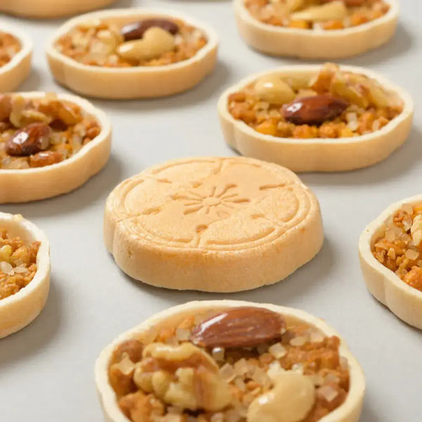 Kahou Sala Sanraku Crispy Wafer With Caramel Butter & Nuts 1 Piece