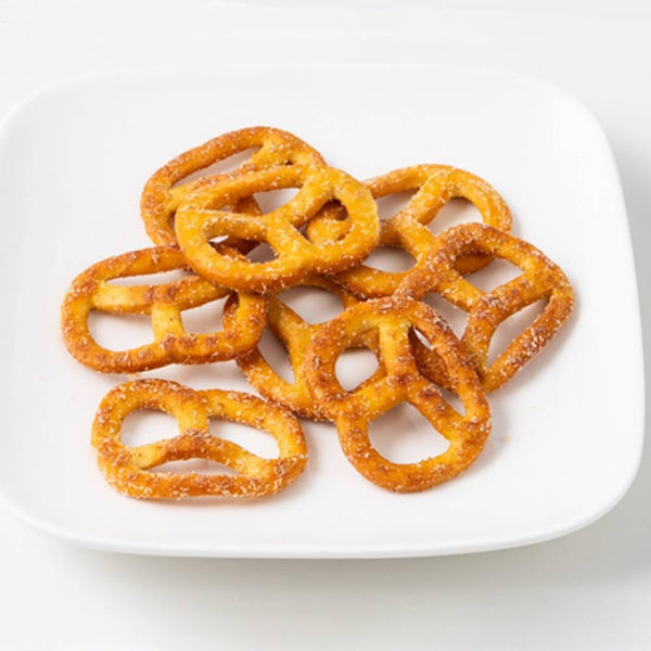 Mr. Ito Whole Wheat Baked Pretzels Snack Cheddar Cheese Flavor 40g