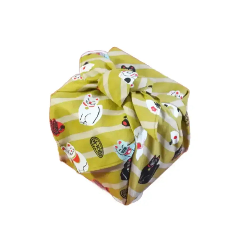 Seiran-Furoshiki-Lucky-Cat-Pattern-Cotton-Wrapping-Cloth-1-2026-02-16T06:44:25.776Z.webp