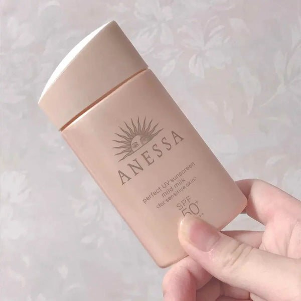 Shiseido-Anessa-Perfect-UV-Sunscreen-Mild-Milk-SPF50+-60ml-5-2024-06-14T02:19:27.704Z.webp