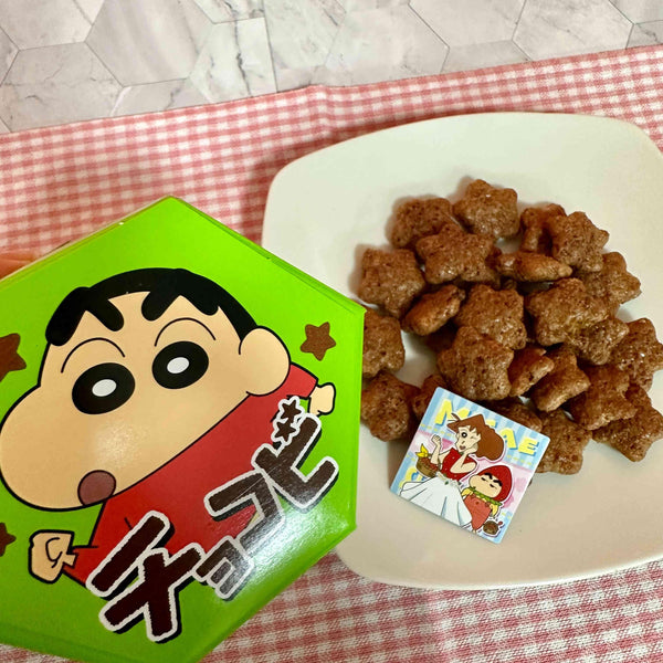 Tohato Chocobi Star Shaped Chocolate Corn Puff Snack + Shin-Chan Sticker 25g